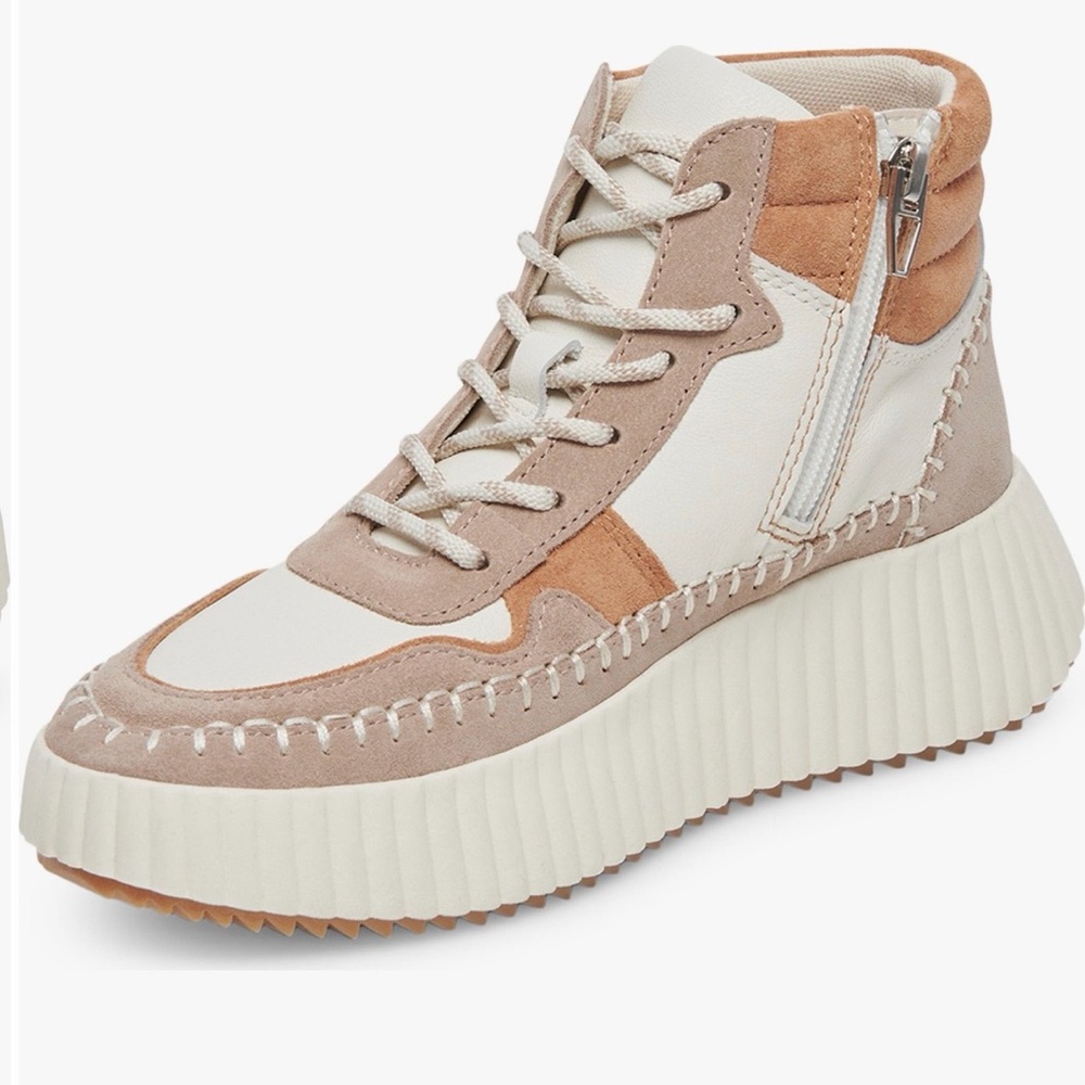 Dolce‎ Vita Women's Daley High-Top Leather Sneakers. New in Box. Size 8.